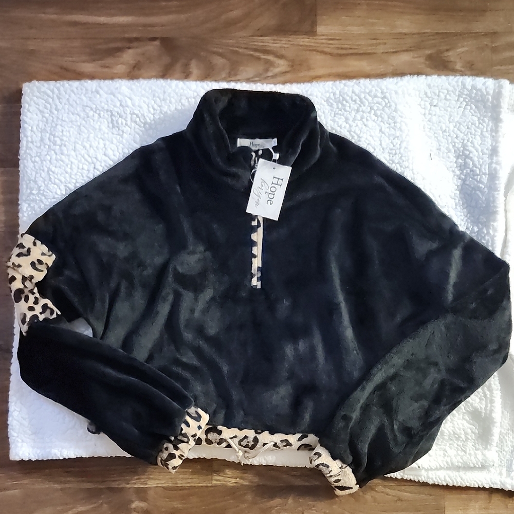 NWT Hope by Horizon Black Faux Fur Leopard Trim Quarter-Zip Multi Sizes Availabl